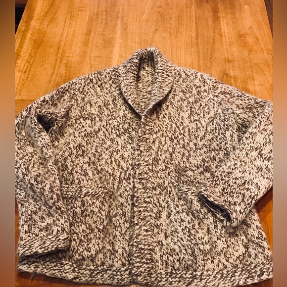 Vintage hand knit wool cardigan Size Medium - Picture 10 of 11